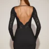 Vestido corto Eirlys de encaje transparente con cuello barco en negro Vestido corto Eirlys de encaje transparente con cuello barco en negro