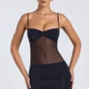 Vestido corto Eislyn con paneles transparentes y fruncidos en negro Vestido corto Eislyn con paneles transparentes y fruncidos en negro