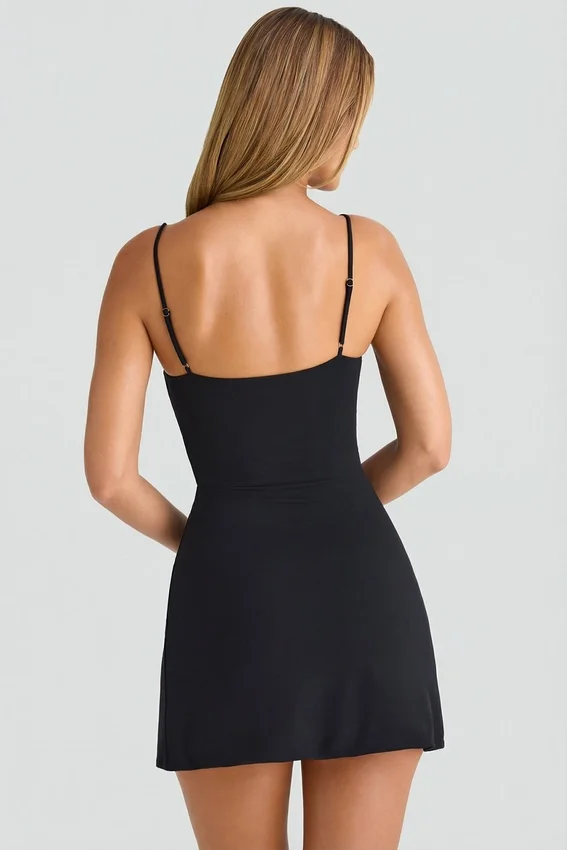 Vestido corto Emmy de modal con escote corazón y corte en A en negro Vestido corto Emmy de modal con escote corazón y corte en A en negro