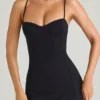 Vestido corto Emmy de modal con escote corazón y corte en A en negro Vestido corto Emmy de modal con escote corazón y corte en A en negro