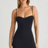 Vestido corto Emmy de modal con escote corazón y corte en A en negro Vestido corto Emmy de modal con escote corazón y corte en A en negro