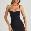 Vestido corto Emmy de modal con escote corazón y corte en A en negro Vestido corto Emmy de modal con escote corazón y corte en A en negro