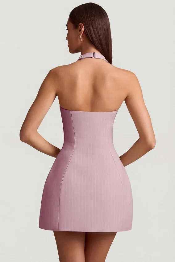 Vestido corto estructurado de corte A con cuello halter y rayas finas Odessa en malva Vestido corto estructurado de corte A con cuello halter y rayas finas Odessa en malva