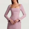 Vestido corto estructurado de corte A con rayas diplomáticas de Ksenia en color malva