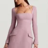 Vestido corto estructurado de corte A con rayas diplomáticas de Ksenia en color malva