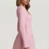 Vestido corto estructurado Tacita con cuello corazón en rosa suave