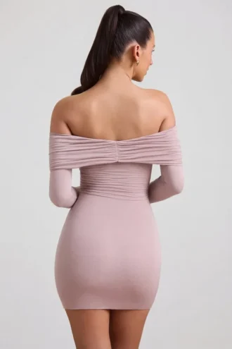 Vestido corto fruncido con hombros descubiertos de mezcla de modal y cachemira de Thais en color topo