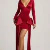 Vestido corto fruncido con lazo Karelyn en rojo intenso Vestido corto fruncido con lazo Karelyn en rojo intenso