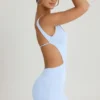 Vestido corto Gaia con corte en A y aberturas en azul pervinca Vestido corto Gaia con corte en A y aberturas en azul pervinca