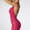 Vestido corto halter con cuello cowl extremo y adornos Raquel en rosa intenso Vestido corto halter con cuello cowl extremo y adornos Raquel en rosa intenso