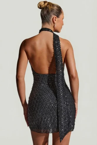 Vestido corto Henrietta con cuello halter y detalle de pañuelo adornado en negro