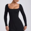 Vestido corto Hope de modal con cuello cuadrado y manga larga en negro Vestido corto Hope de modal con cuello cuadrado y manga larga en negro