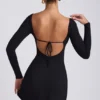 Vestido corto Hope de modal con cuello cuadrado y manga larga en negro Vestido corto Hope de modal con cuello cuadrado y manga larga en negro