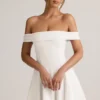 Vestido corto Jaida de modal con hombros descubiertos y corte en A en blanco Vestido corto Jaida de modal con hombros descubiertos y corte en A en blanco