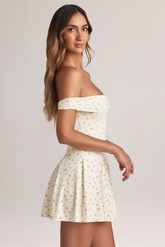 Vestido corto Jaida Modal con hombros descubiertos y corte en A con estampado floral Vestido corto Jaida Modal con hombros descubiertos y corte en A con estampado floral