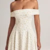 Vestido corto Jaida Modal con hombros descubiertos y corte en A con estampado floral Vestido corto Jaida Modal con hombros descubiertos y corte en A con estampado floral