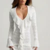 Vestido corto Jolessa de punto pointelle con volantes en blanco