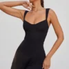 Vestido corto Jolie con escote corazón en negro Vestido corto Jolie con escote corazón en negro
