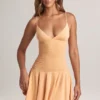 Vestido corto Kelbie de modal con fruncidos y corte en A en color melocotón