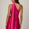 Vestido corto Kiraz asimétrico con detalle de pañuelo en rosa intenso