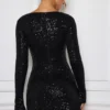 Vestido corto Kiyara con adornos y corte en A en negro