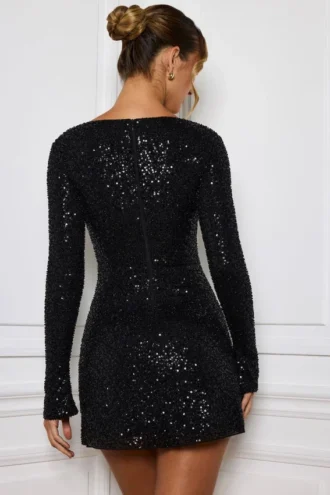 Vestido corto Kiyara con adornos y corte en A en negro