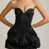 Vestido corto Laela de satén con bajo abullonado y corsé en negro