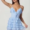 Vestido corto Lolina con volantes y cordones en corte A, color azul polvo Vestido corto Lolina con volantes y cordones en corte A, color azul polvo