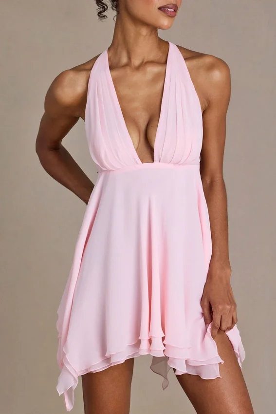 Vestido corto Mariette de gasa de primera calidad con escote pronunciado y espalda abierta en rosa bebé Vestido corto Mariette de gasa de primera calidad con escote pronunciado y espalda abierta en rosa bebé