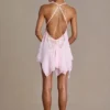 Vestido corto Mariette de gasa de primera calidad con escote pronunciado y espalda abierta en rosa bebé Vestido corto Mariette de gasa de primera calidad con escote pronunciado y espalda abierta en rosa bebé