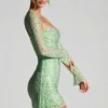 Vestido corto Marilla con cuello drapeado y adornos en color pistacho