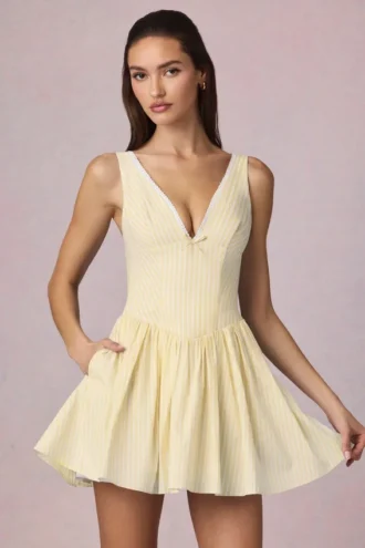 Vestido corto Marissa con detalle de lazo y corte en A en rayas amarillo limón
