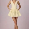 Vestido corto Marissa con detalle de lazo y corte en A en rayas amarillo limón