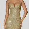 Vestido corto Mischa con cuello corazón y adornos en dorado Vestido corto Mischa con cuello corazón y adornos en dorado
