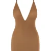 Vestido corto multiforma de malla suave Intimates Intimates en color almendra