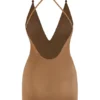 Vestido corto multiforma de malla suave Intimates Intimates en color almendra