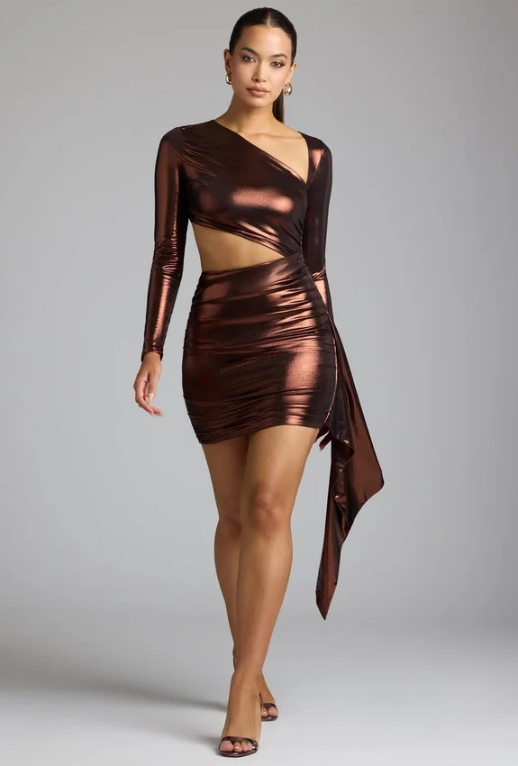 Vestido corto Nasira de jersey metalizado con aberturas en color bronce cobrizo Vestido corto Nasira de jersey metalizado con aberturas en color bronce cobrizo