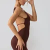 Vestido corto Orli de jersey elástico con espalda abierta en color espresso