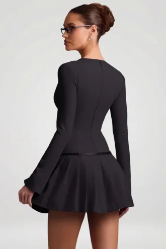 Vestido corto plisado de manga larga Fiorella en negro