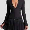 Vestido corto plisado de manga larga Fiorella en negro