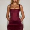 Vestido corto Rixelle de satén con cuello cuadrado y corsé de piel sintética en rojo vino