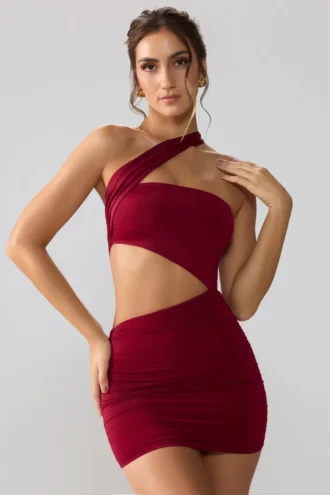 Vestido corto Shyla de jersey elástico con fruncidos y aberturas en color rubí