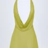 Vestido corto sin espalda con cuello vuelto Iona en verde oliva