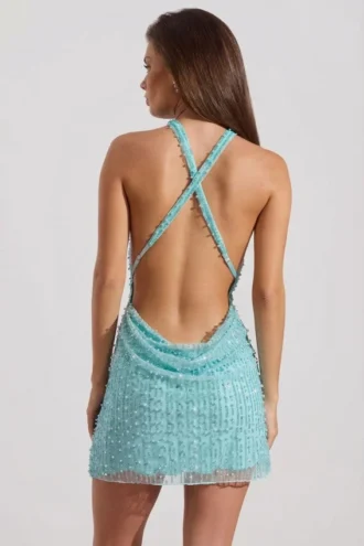 Vestido corto sin espalda con cuello vuelto y adornos Sylune en azul aguamarina