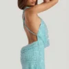 Vestido corto sin espalda con cuello vuelto y adornos Sylune en azul aguamarina