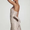 Vestido corto sin tirantes con lazo de satén Viviana en color marfil