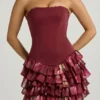Vestido corto sin tirantes con volantes y corsé en capas «Juliet» con estampado floral granate
