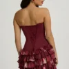 Vestido corto sin tirantes con volantes y corsé en capas «Juliet» con estampado floral granate