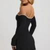 Vestido corto Stasia de modal con hombros descubiertos y corte en A en negro