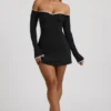 Vestido corto Stasia de modal con hombros descubiertos y corte en A en negro